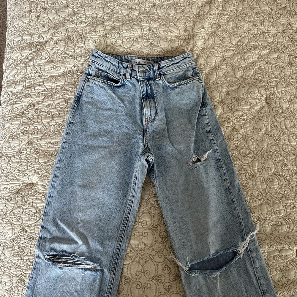 Distressed Light Blue Zara Jeans